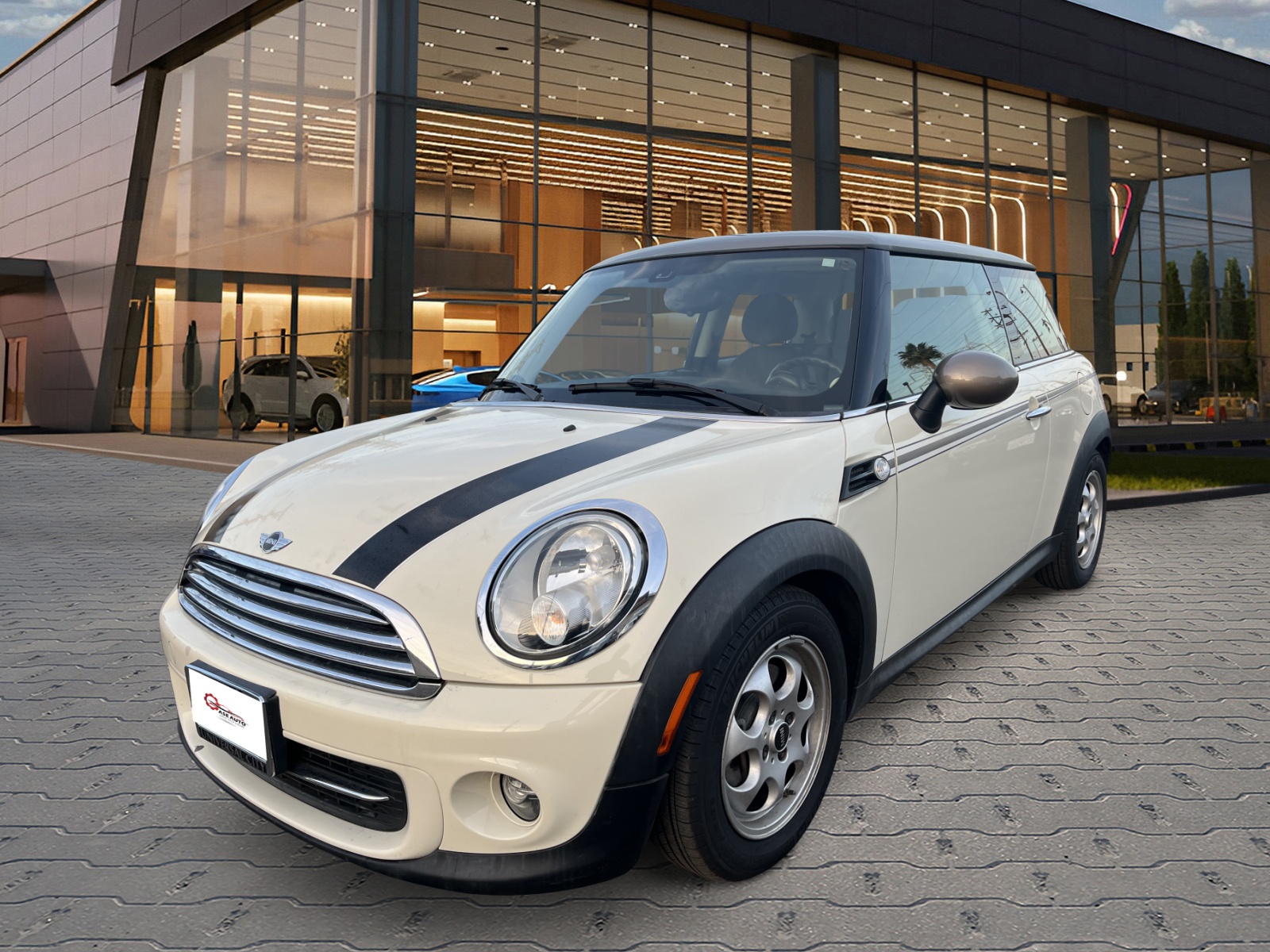 2013 MINI Cooper Base's photo