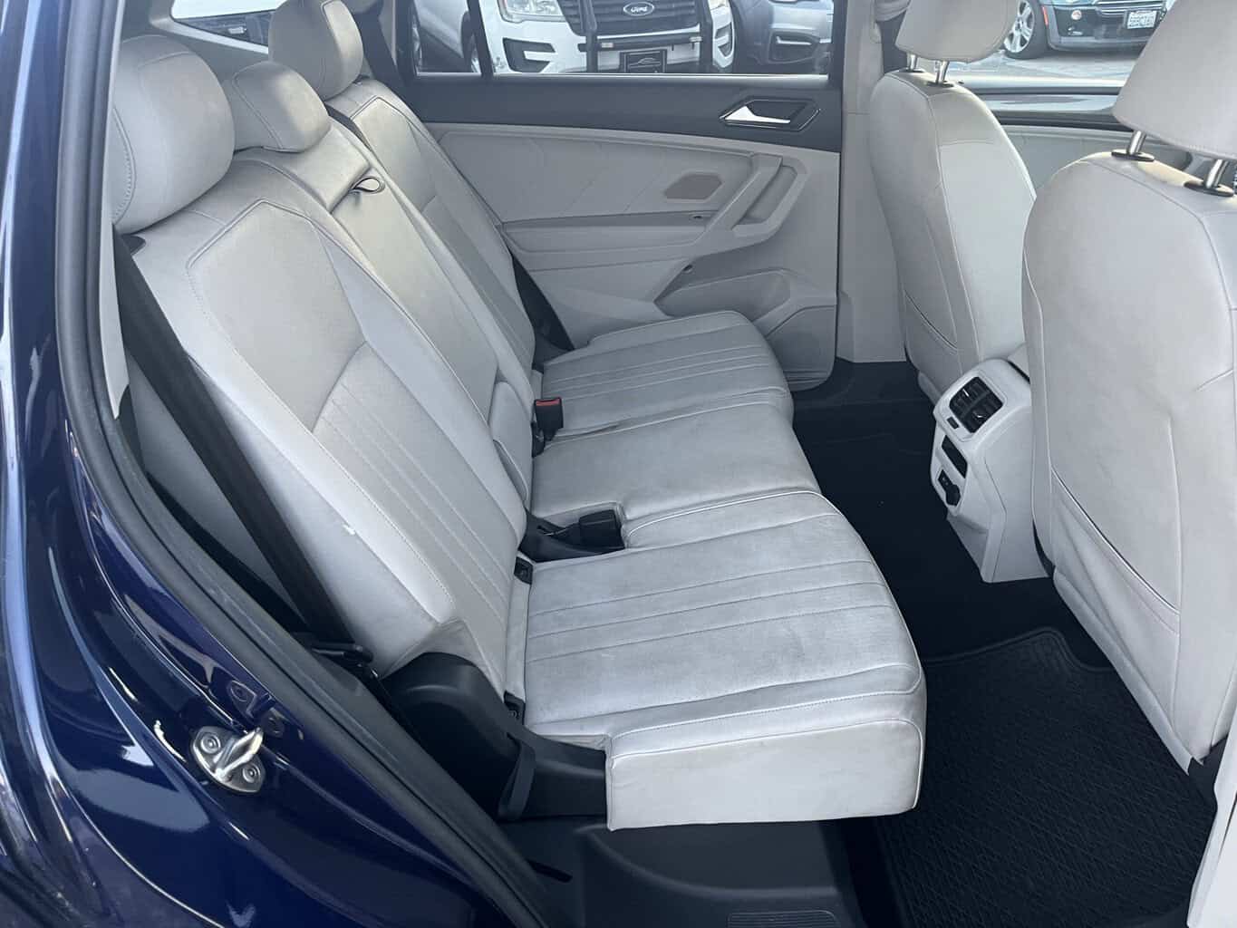 2022 Volkswagen Tiguan SE - Photo 10