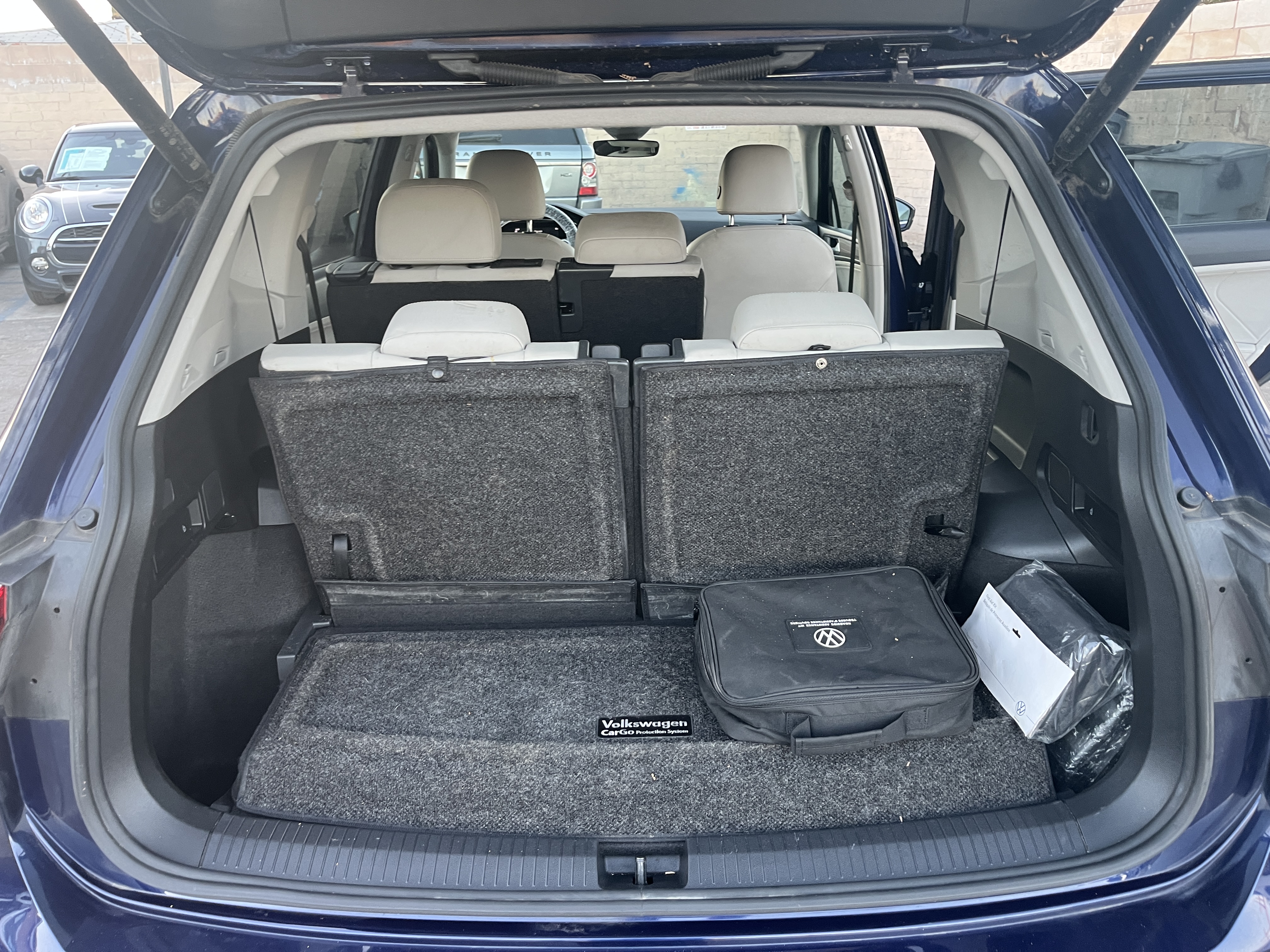 2022 Volkswagen Tiguan SE - Photo 29