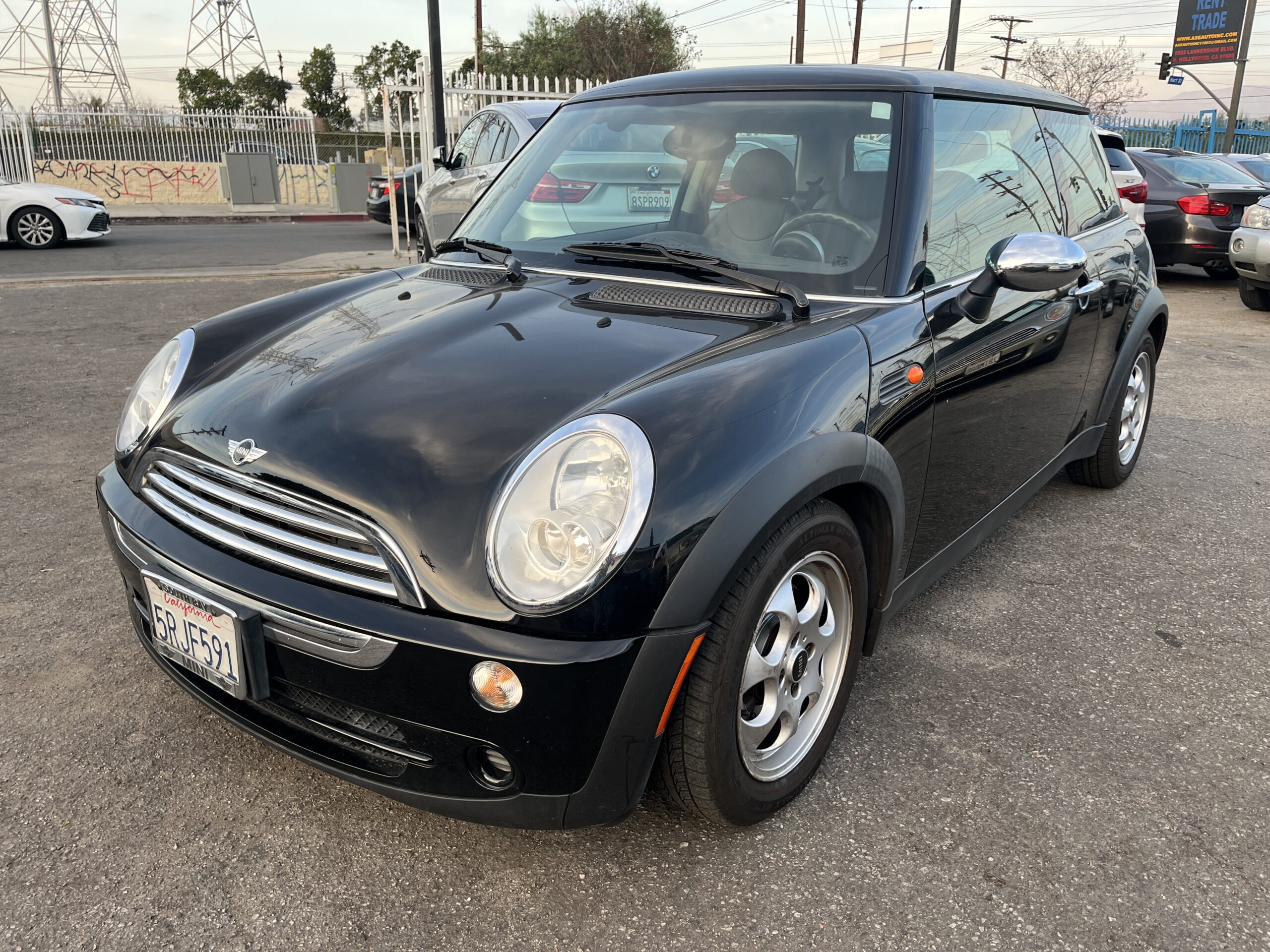 2005 MINI Cooper Base
