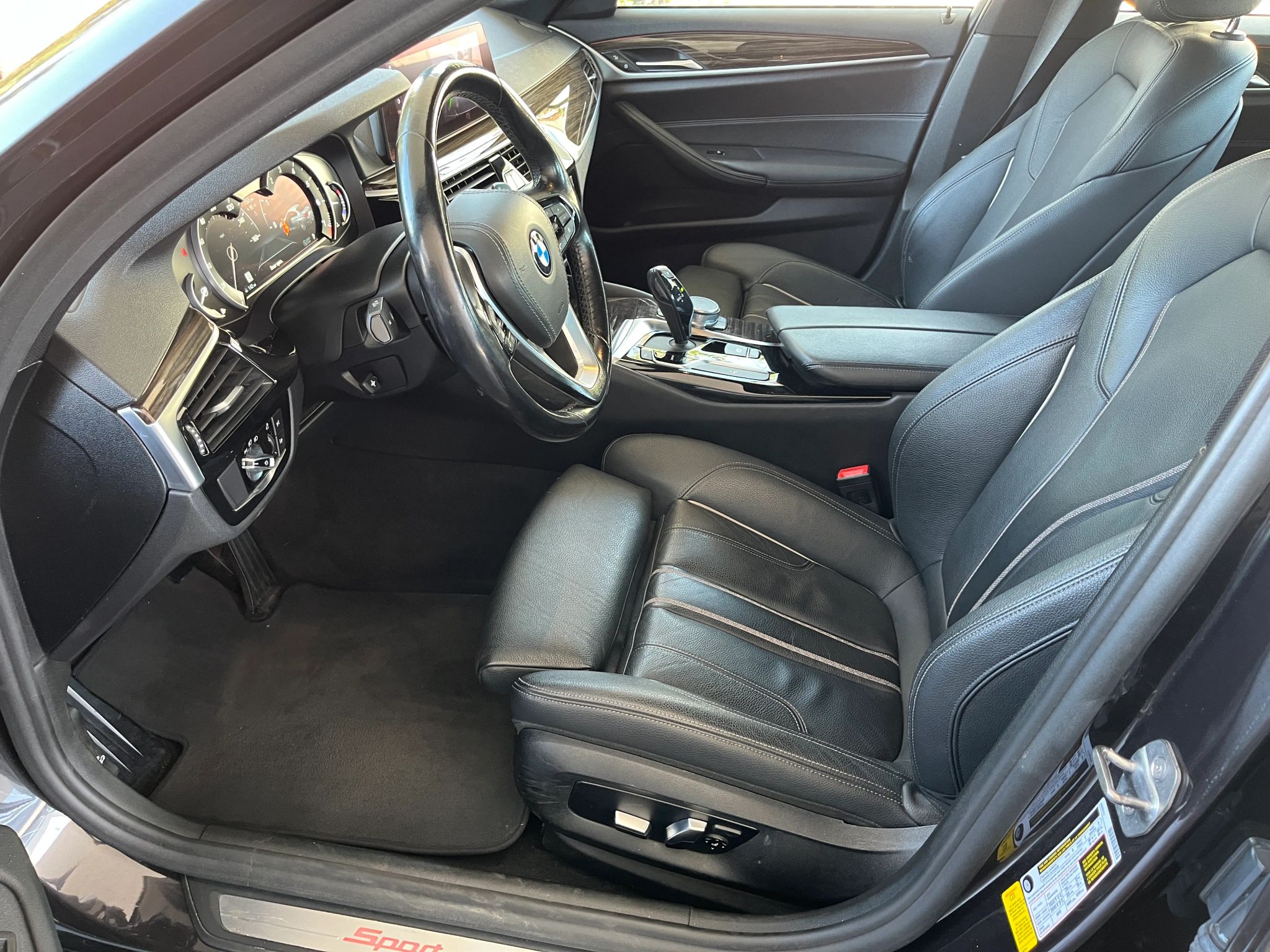 2019 BMW 5 Series 540i - Photo 11